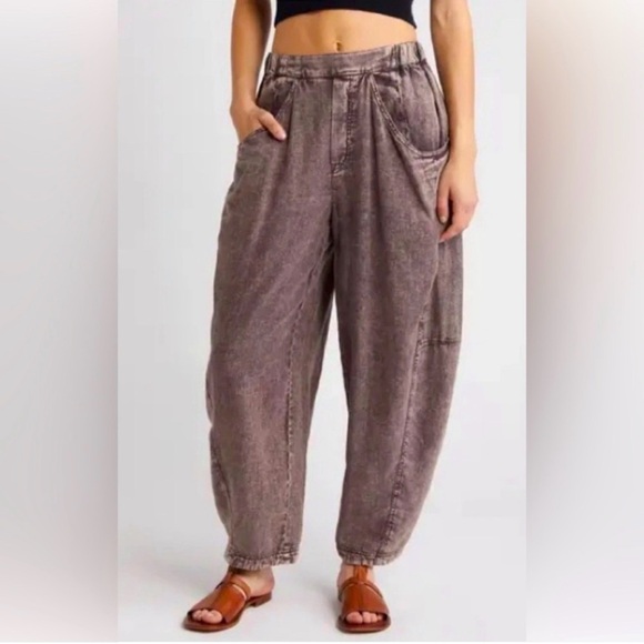 We The Free High Road Barrel Women Jeans SMALL - Picture 2 of 6